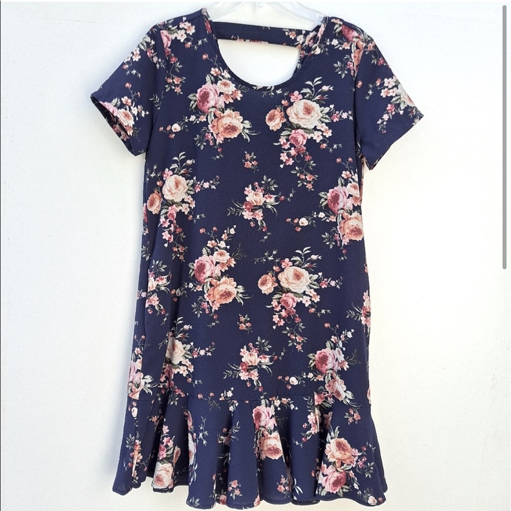 🍦Francesca’s Blue Rain Boho Dress S-XS Navy floralRuffle, Pockets, cutout back